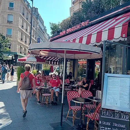 Center Paris, Amusing2bed Room,68sqm-5 Mins Eiffel Tour And Louvre Meusm ,gare Montparnasse ,front Metro باريس